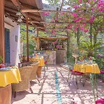 Cvm Montagnella Relax 住宿加早餐酒店 4*