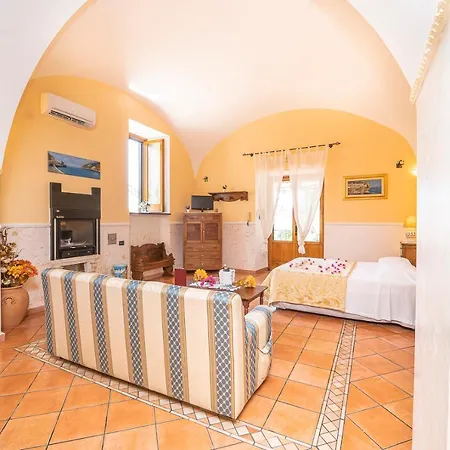 Cvm Montagnella Relax Oda ve Kahvaltı Maiori