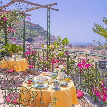 Cvm Montagnella Relax Oda ve Kahvaltı 4*